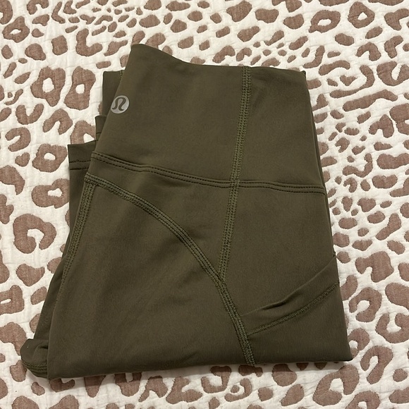 Lululemon leggings - Picture 4 of 4